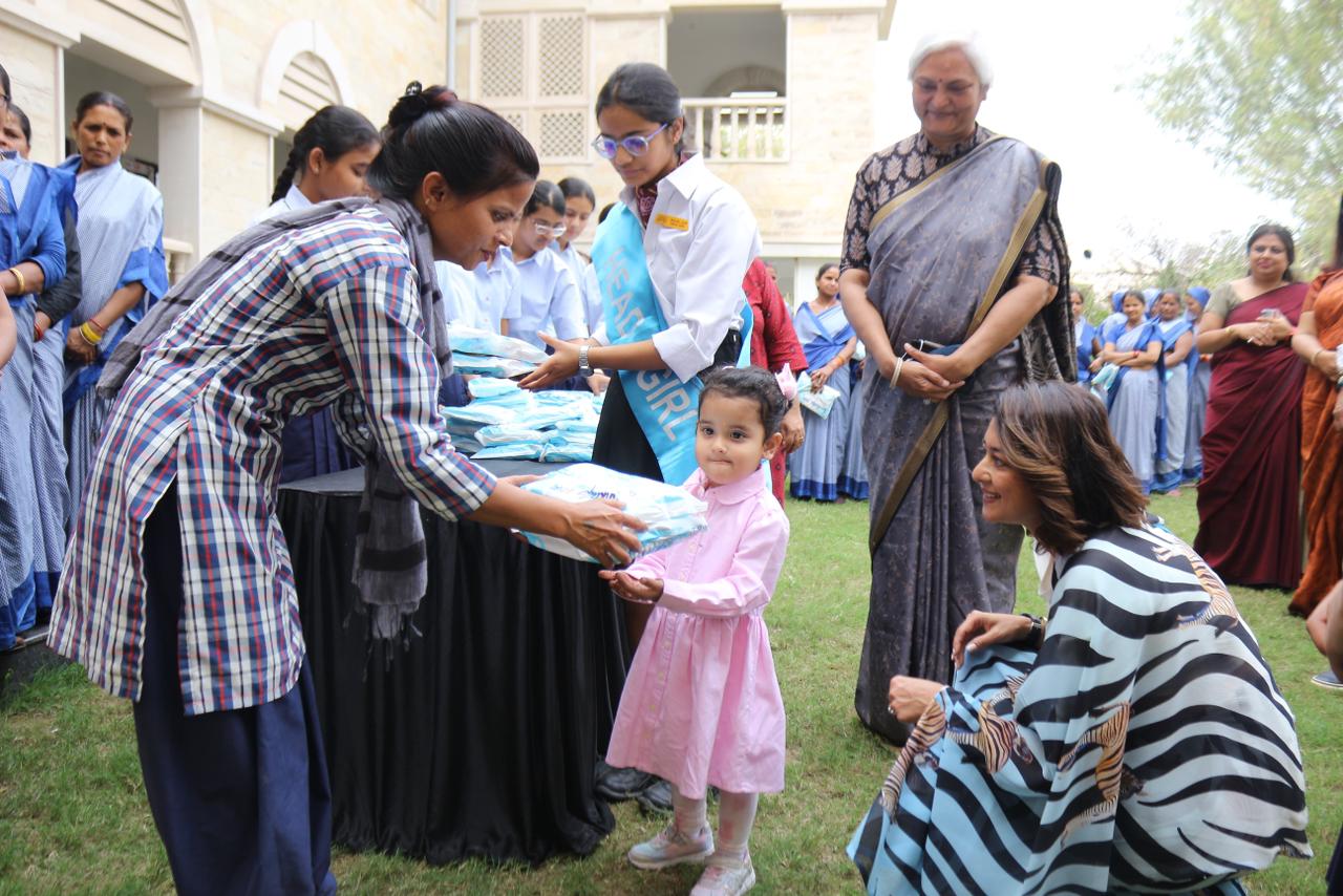 H.H. Maharani Priyadarshini Raje Scindia distributed sanitary napkins made by  SKVians